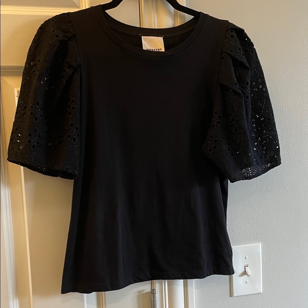 Chic Black Puff Sleeve Blouse